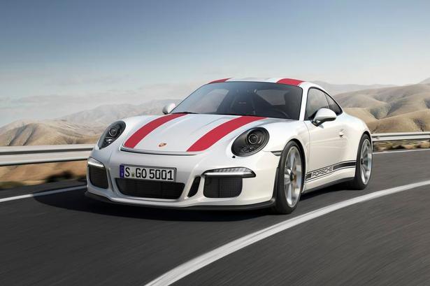 RÅ. Porsche 911 R er en specialmodel, der kun bygges i 991 eksemplarer. De er for længst revet væk. 