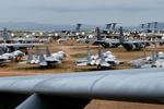 FLYFLÅDE. Her ses et udvalg af fly, som har været brugt af amerikansk militær:  F-15, C-130,  F-4 og Lockheed C-5 Galaxy. 