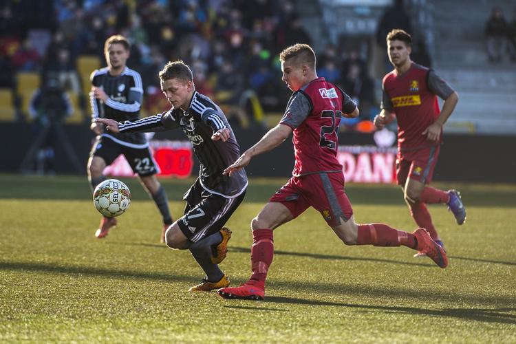 2-0. FC København havde det meste af spillet, men FC Nordsjælland var effektive og leverede genistregere i søndagens kamp. 
