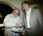 Farvel. Mogens Lykketoft var med til at fejre Anker Jørgensen, da han fyldte 84 år. Han var der også, da den forhenværende statsminister fyldte 90 år, hvor fødselsdagen blev fejret hjemme i Anker Jørgensens lille lejlighed på et plejehjem i Valby. 