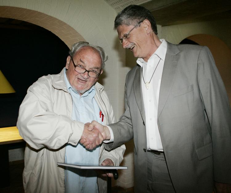 Farvel. Mogens Lykketoft var med til at fejre Anker Jørgensen, da han fyldte 84 år. Han var der også, da den forhenværende statsminister fyldte 90 år, hvor fødselsdagen blev fejret hjemme i Anker Jørgensens lille lejlighed på et plejehjem i Valby. 
