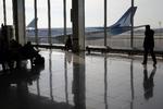 Surt. Påskeferien har for nogle rejsende fået en frustrerende start. Franske flyveledere strejker, og flyselskaber må aflyse afgange. Billedet her er fra en tidligere strejke-situation. 