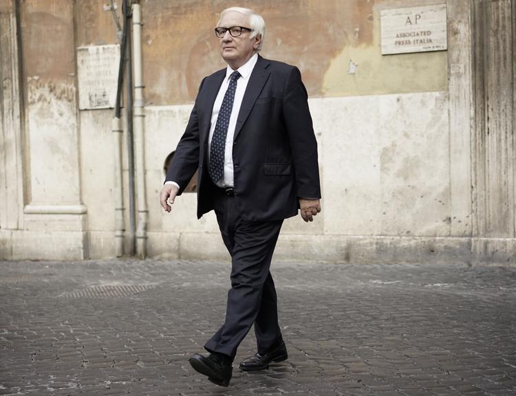 Advokat. Det er anklager Giancarlo Capaldo, der har ført sagen om de stjålne skatte. Ifølge ham blev de mange relikvier stjålet i 1970’erne og 80’erne fra grave på Sicilien og i regionerne Puglia og Calabrien i Italien. (arkivfoto) 