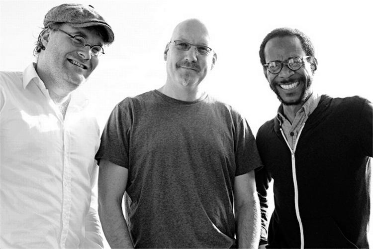 Jazz. Koppel, Colley og Blade praktiserer den klaverløse trioform, som Sonny Rollins perfektionerede på 'Way Out West' 