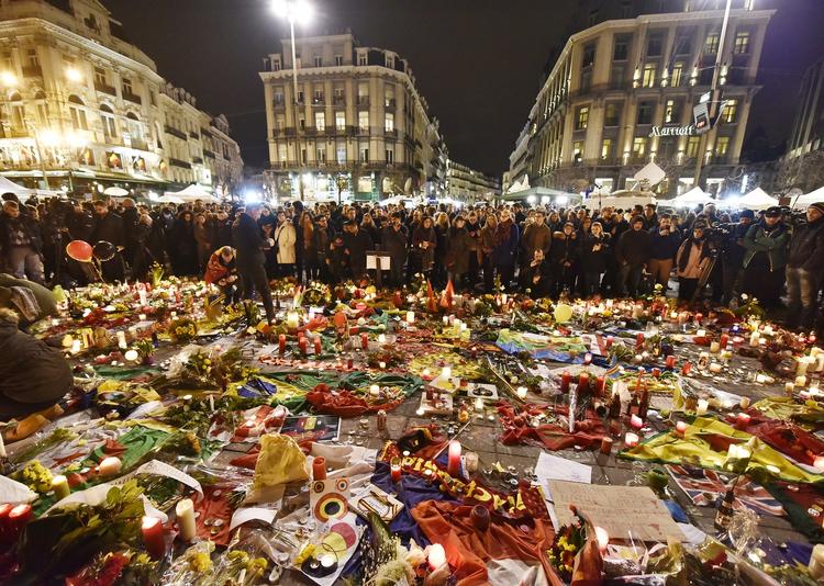 Choktilstand. Belgierne er stadig i chok, efter deres hovedstad tirsdag blev ramt af en række terrorangreb. Mindst 31 mennesker blev dræbt i eksplosionerne - omkring 300 blev såret. 