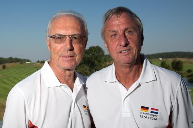 Det umage par - Franz Beckenbauer og Johan Cruyff ses her i selskab med hinanden ved golfturneringen, Winston Senior Open. 