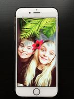 Socialt. Coco (th) og Liva er begge 12 år og gode veninder. De er begge på Instagram, Snapchar og facebook - hvor de kommunikerer med - blandt andet hinanden. 