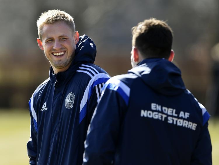 Optakt. Kasper Schmeichel udgik id ag fra fodboldslandsholdet trænin på grund af skader. 