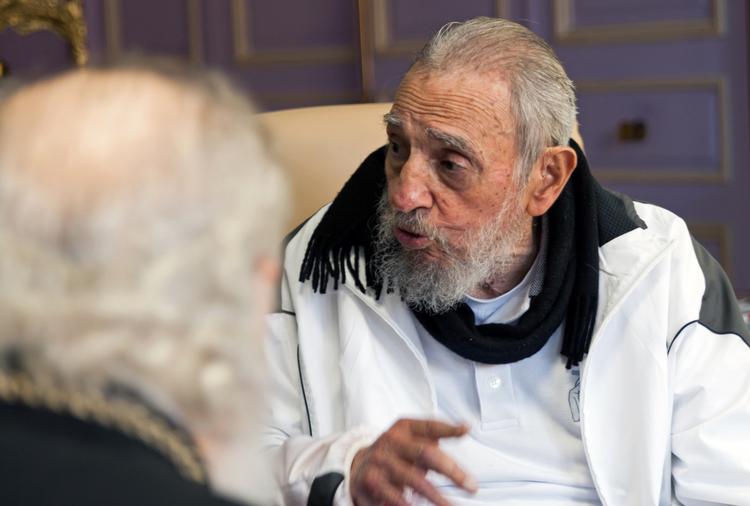 Svada. »Vi har ikke brug for noget som helst fra imperiet«, skriver Fidel Castro. 