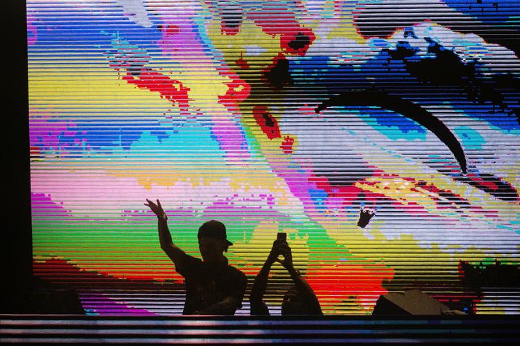 Avicii spillede på Skanderborg festival i 2015. Politikens musikkritiker var ikke ellevild med koncerten, der fik to hjerter. 