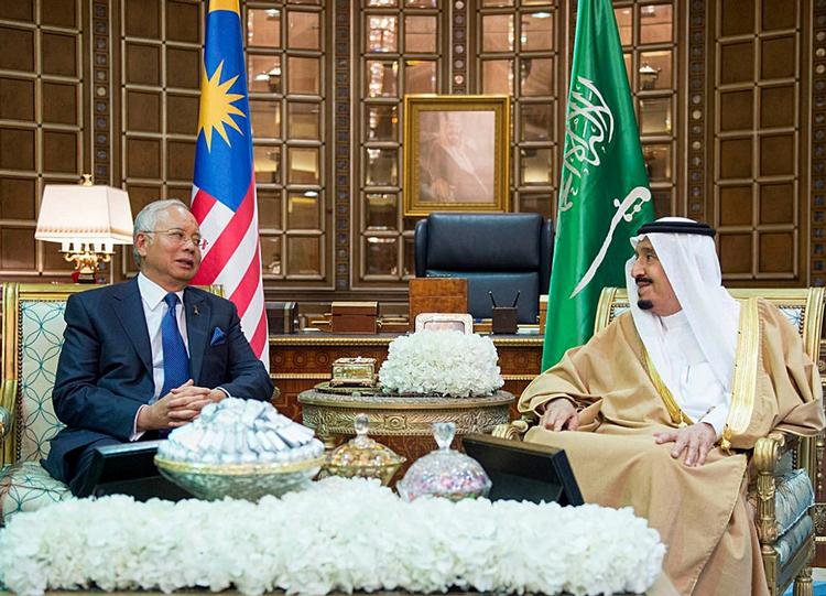 Møde. Malaysias premierminister, Najib Abdul Razak (til venstre), ses her sammen med Saudi Arabiens kong Salman. 