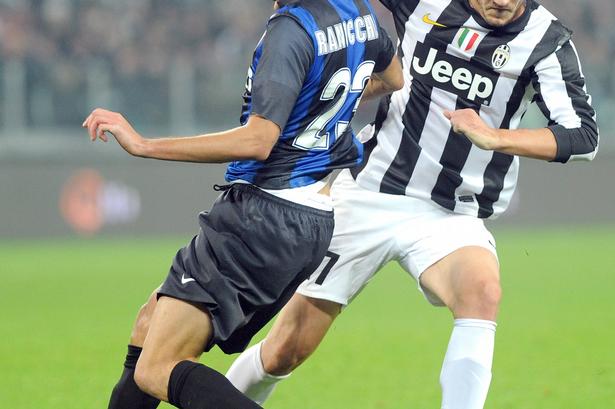 Juventus 202-2013. Heller ikke Italien blev lykken for Bendtner. Skader og hård konkurrence førte til 0 mål i 11 kampe. 