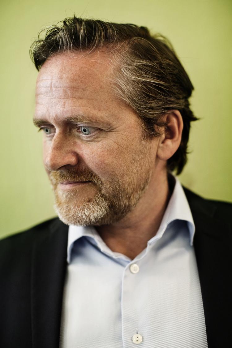 Svar. Anders Samuelsen ønsker ikke at kommentere sagen om Rasmus Brygger. Han hilser kritikken af topstyring »utroligt velkommen« som tegn på medlemsengagement, men lover ikke ændringer. 