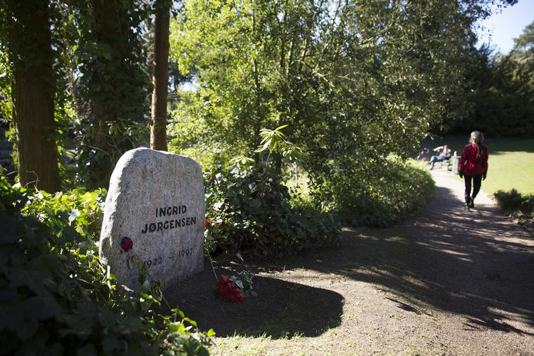 Gravplads. Anker skal ligge ved siden af sin hustru gennem mere end 40 år, Ingrid, som døde tilbage i 1997. 