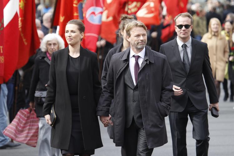 afsked. Mette Frederiksen ankommer til Grundtvigs Kirke. 