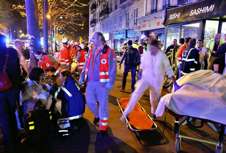 TERROR Ved angrebet i Paris gik terroristerne bevidst efter såkaldte bløde mål som koncertsalen i Bataclan (billedet) samt cafeer og et fodboldstadion, hvor der er lavere sikkerhed og mange civile. 