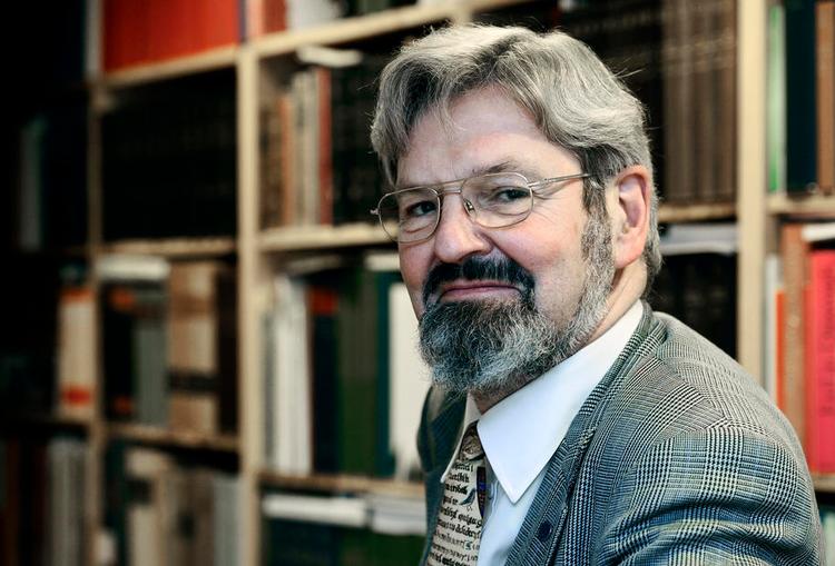 stålsat. Han står fast og tør tage de kampe, han finder væsentlige, fremhæves det om Erland Kolding Nielsen, og flere kilder fremhæver det som en af hans største styrker. 