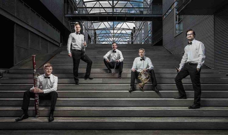 BOYBAND. To lidt ukonventionelle boy bands gæstede diamanten lørdag. Det kom der en helt særlig oplevelse ud af. Her ses Carl Nielsen-Kvintetten. 