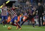 Nøgleduel. Madrids Juanfran og Bracelonas Neymar (th) krydser klinger igen i aften. 