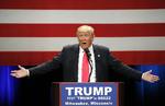 Problemer. Donald Trump må erkende, at hans præsidentvalgkamp har ramt nogle ubehagelige bump. 