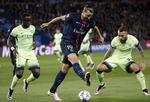2-2. Zlatan Ibrahimovic (midt) brændte både en kæmpechance og et straffespark, før svenskeren scorede efter en besynderlig Manchester City-fejl. 