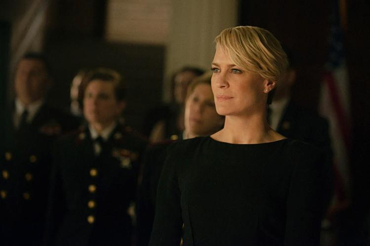 Succes. Efter en noget svingende karriere som skuespiller har rollen som den isnende kolde amerikanske præsidentfrue i serien ’House of Cards’, Claire Under wood, skaffet Robin Wright både et betragteligt kunstnerisk gennembrud og en fortjent verdensberømmelse. 