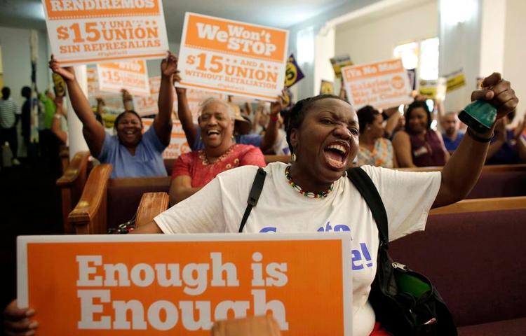 Nok. De lavtlønnede i bevægelsen Fight for 15 har demonstreret og strejket for at få mindstelønnen op på 15 dollars. 
