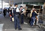 Sikekrhed. Politiet bevogter Nørreport Station. Fremover skal soldater måske overtage bevogtningsopgaver. 