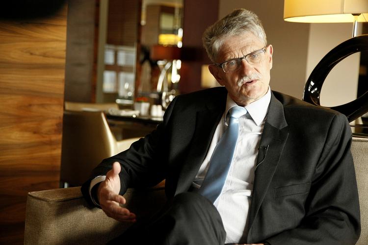 Diplomati. Formand for FN's Generalforsamling Mogens Lykketoft skal ikke blande sig, når medlemslandende skal vælge ny generalsekretær.. 