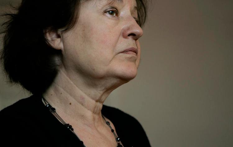 Morrollen. Især Kirsten Thorups modige beskrivelse af forholdet mellem en mor og hendes datter bider sig fast og får for alvor hendes nye roman til at løfte sig. 