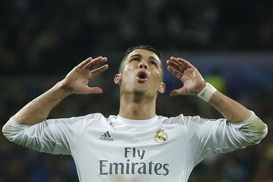 Real Madrid's Cristiano Ronaldo var her og der og allevegne i kampen mod Wolfsburg. 