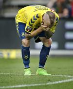 Nedjustering. Magnus Eriksson og holdkammeraterne i Brøndby skal vinde kampe men klubben tør ikke længere drømme om mesterskabet i de kommende år. 