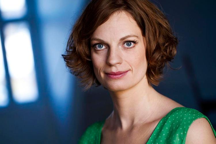 Forfatter. Charlotte Weitze har skrevet en roman om klimakrisen, som uden tvivl er velresearchet og velmenende men hverken vellykket eller velskrevet. 