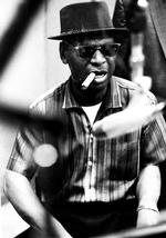 Jazzfar. Earl hines anses af flere som en 'far' for de efterfølgende generationer af jazzpianister. Alligevel gled han lidt i baggrunden i forhold til andre af jazzens klavergiganter som Thelonious Monk og Bud Powell. 