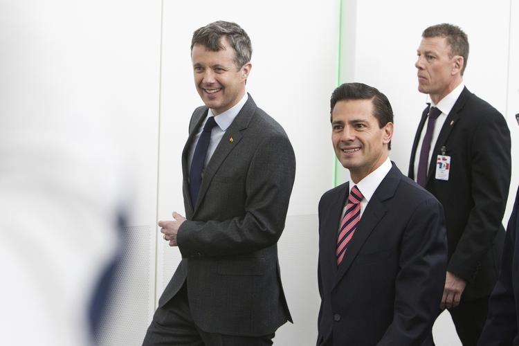 Danmark. Kronprins Frederik og den mexicanske præsident Enrique Peña Nieto gæstede i dag Industriens Hus i København. 