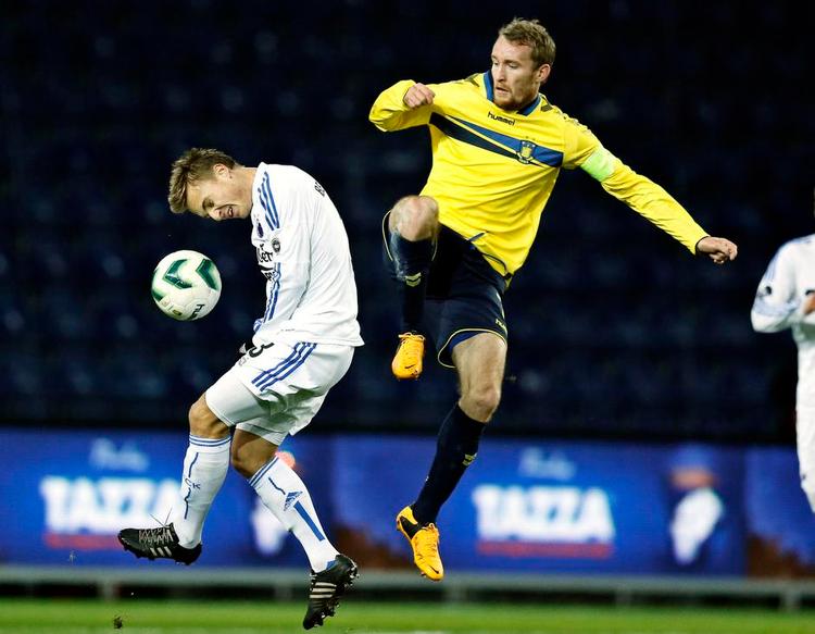 overblik. Thomas Kahlenberg (th) er kommet flot tilbage på Brøndbys hold med erfaring, overblik og styring af holdets spil. 