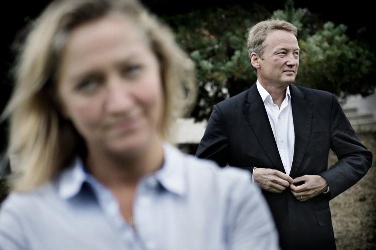 Parløb: Lisbeth Zornig, tidligere formand for Børnerådet og for nylig dømt for at fragte flygtninge til Sverige, og hendes mand, Michael Lindholm, der er journalist og erhvervsmand, har sammen skrevet 'Bundfald'. 