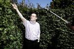 EU.  Dansk Folkepartis EU-ordfører Kenneth Kristensen Berth vil ikke udelukke et dansk exit fra EU, men han foretrækker et EU med mindre union 