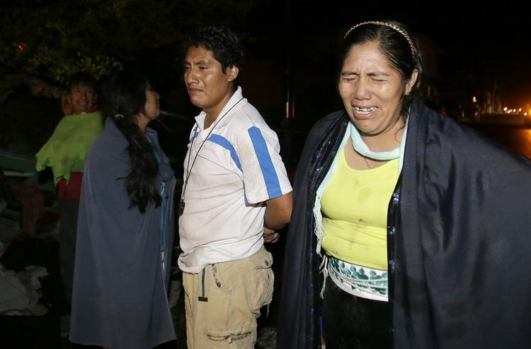 KAOTISK. Politi og militær er sendt afsted til de hårdest ramte områder af Ecuador efter jordskælvet i nat. I byen Pedernales (billedet) er stort set alle bygninger styrtet sammen. 