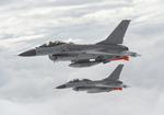 Indsats. I dag skal Folketinget beslutte, om blandt andet syv danske F-16-fly skal på vingerne over Syrien. 