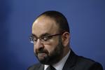 Farvel. En sammenligning af israelere og nazister og en middag, hvor lederen af den nationalistisk-tyrkiske organisation De Grå Ulve deltog, kostede den svenske boligminister, Mehmet Kaplan, jobbet. 