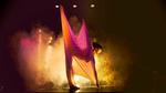 BURLESQUE. Smukke kvinder og flotte fyre smider tøjet og underholder sidst på aftenen i den lille nattekabaret, Kleine Nachtcabaret, med erotisk teater, burlesque og andre finesser på kanten mellem striptease og kunst. 