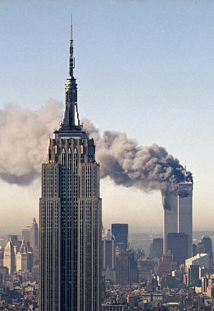 Terror. World Trade Centers tvillingetårne blev ramt af to fly 11. september 2001. Få timer efter styrtede de sammen. 