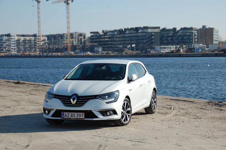 ENSARTET. Renault Mégane fremviser mærkets nye designstil, som tilsyneladende skal præge alle modeller. Foto: Allan Graubæk 