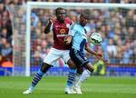 Okore. Danskeren (th) må enten en række ned med Aston Villa eller finde sig en anden klub. 