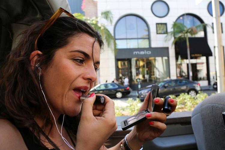 Fjernsyn. En af DR3's nye programmer er udsendelsen 'Petra dater hele verden', hvor tv-værten Petra Nagel resjer fra tværs over kloden for at gå på dates i blandt andet Serbien og Brasilien. 