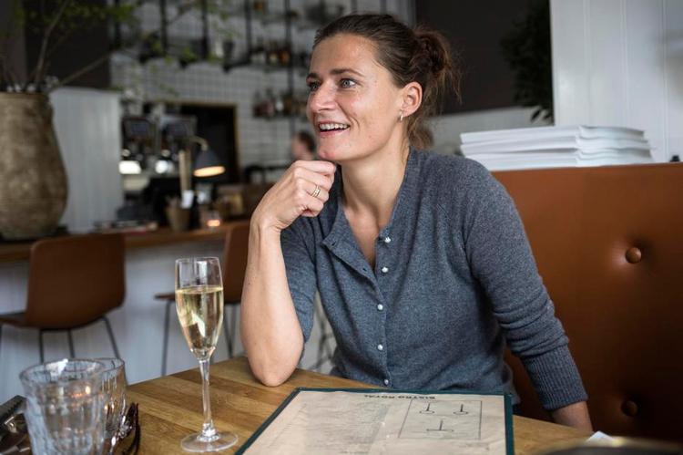 SHOPPING. »Det værste, du kan gøre ved mig, er at slæbe mig igennem et storcenter en lørdag formiddag«, siger tidligere studievært Sisse Fisker. 