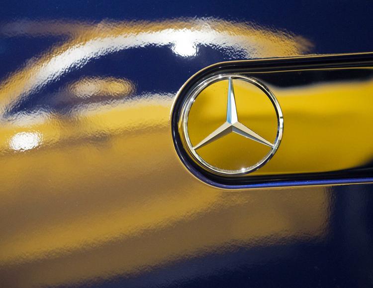 DIESELSAG. Mercedes er hårdt ramt af en ny sag om forurening fra dieselbiler. I Tyskland skal 230.000 biler kaldes tilbage. 