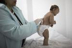 alvorligt. Zikavirus er normalt harmløs, men for gravide kan det få alvorlige konsekvenser, da de kan føde børn med hjerneskader. 