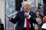 Anklaget. Donald Trump kan ikke forstå kritikken af sit online-universitet. 